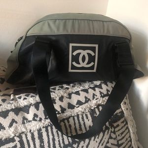 CHANEL Duffle Bag Mint/Black